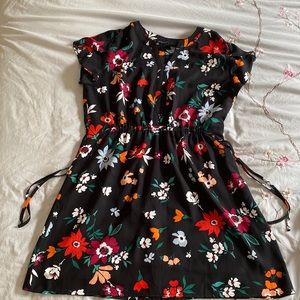 41 Hawthorn Petite Large Black Floral Dress
